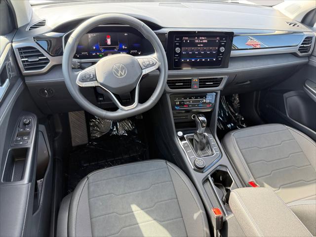 2026 Volkswagen Taos SE Black