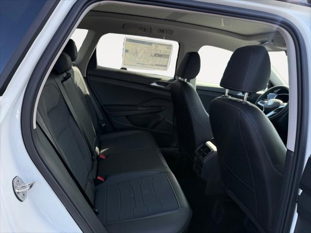 2026 Volkswagen Taos SE Black