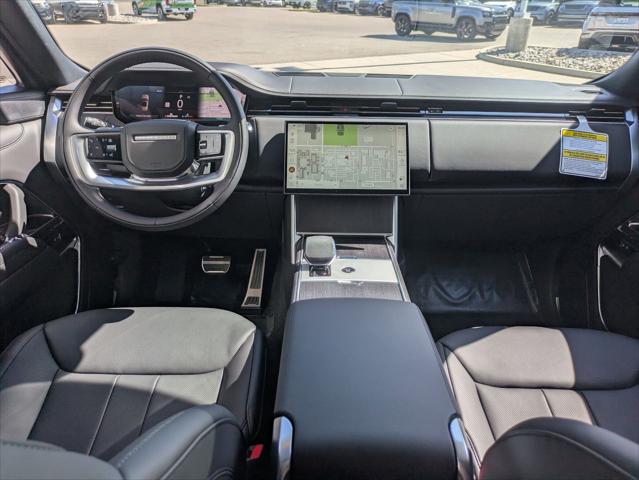 2026 Land Rover Range Rover P400 SE 7 Seat