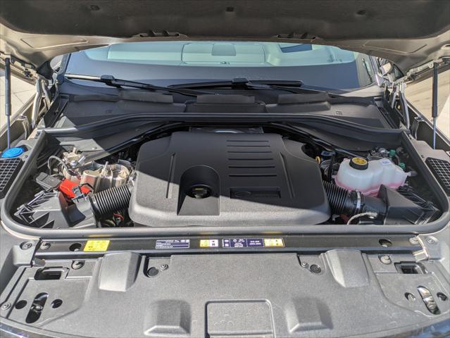 2026 Land Rover Range Rover P400 SE 7 Seat