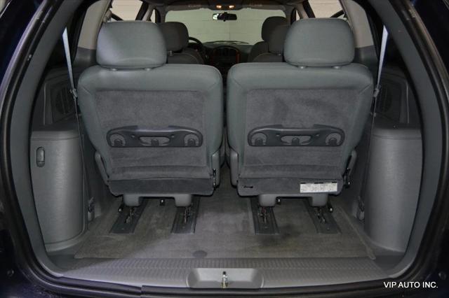 2006 Chrysler Town & Country 4dr