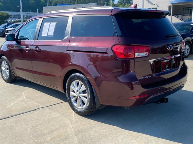 2017 Kia Sedona LX