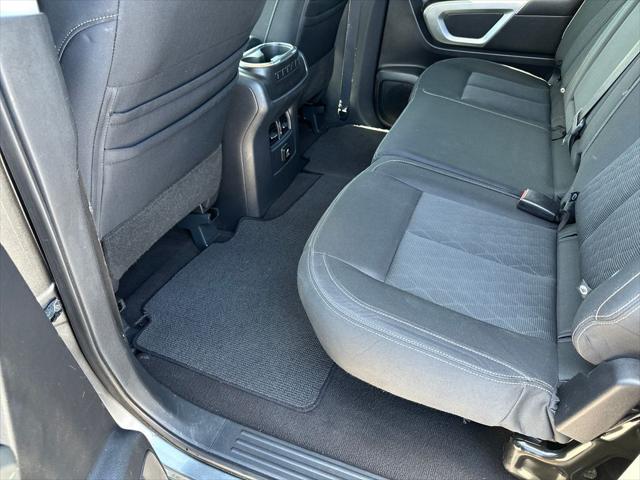 2017 Nissan Titan SV