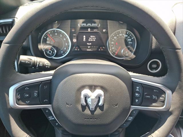2025 Ram 1500 Big Horn Crew Cab 4x4 5'7" Box