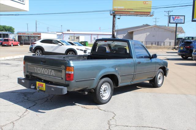 1992 Toyota 2WD Trucks Deluxe