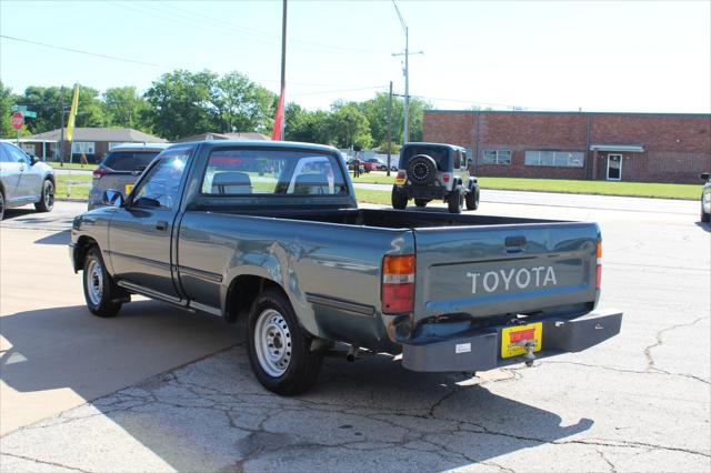 1992 Toyota 2WD Trucks Deluxe