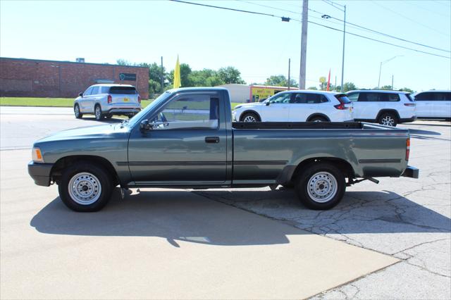 1992 Toyota 2WD Trucks Deluxe