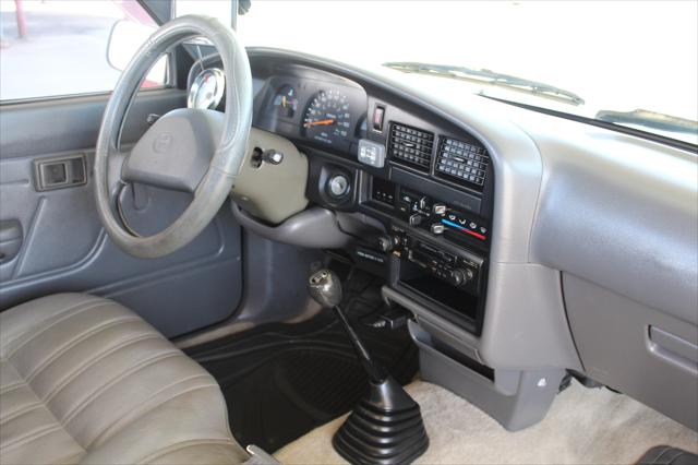 1992 Toyota 2WD Trucks Deluxe