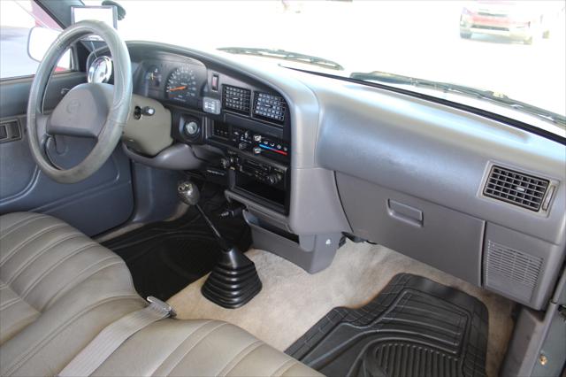 1992 Toyota 2WD Trucks Deluxe