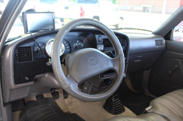 1992 Toyota 2WD Trucks Deluxe