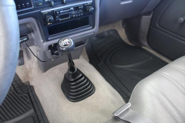1992 Toyota 2WD Trucks Deluxe