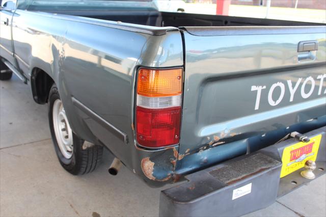 1992 Toyota 2WD Trucks Deluxe