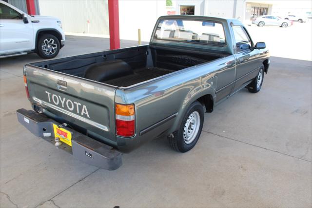 1992 Toyota 2WD Trucks Deluxe