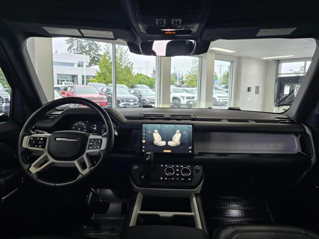 2025 Land Rover Defender 110 P300