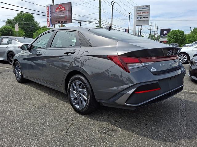 2024 Hyundai Elantra SEL 2024 Hyundai Elantra SEL