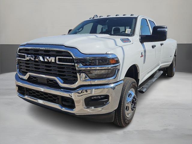 2026 RAM Ram 3500 RAM 3500 TRADESMAN CREW CAB 4X4 8 BOX