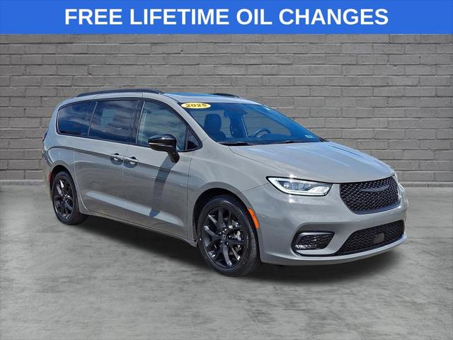 2025 Chrysler Pacifica Limited for sale in Lumberton, NJ