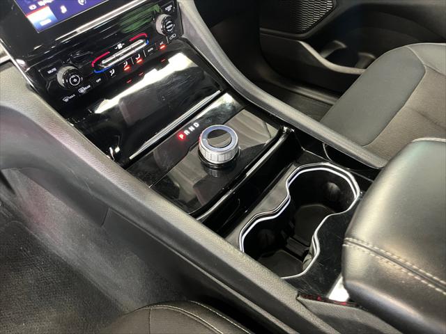 2023 Jeep Grand Cherokee L Laredo 4x4