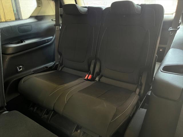 2023 Jeep Grand Cherokee L Laredo 4x4