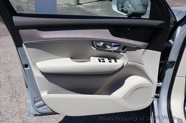 2026 Volvo XC90 Plug-In Hybrid Ultra, T8 AWD, Electric/Gasoline, Bright, 7 Seats