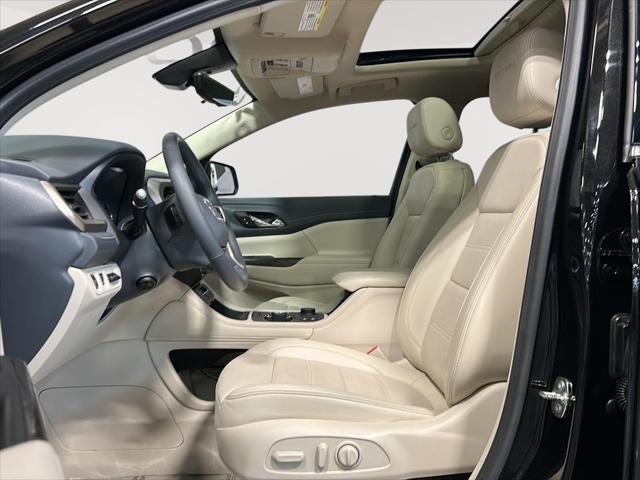 2023 GMC Acadia AWD Denali
