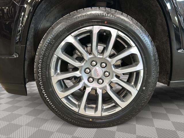 2023 GMC Acadia AWD Denali