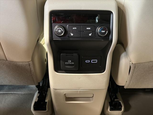 2023 GMC Acadia AWD Denali