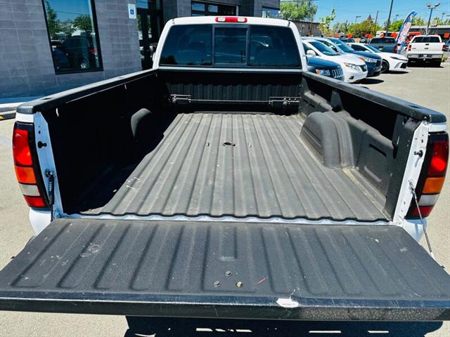 2005 GMC Sierra 3500 SLT