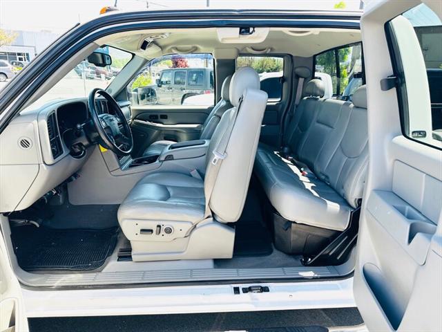2005 GMC Sierra 3500 SLT