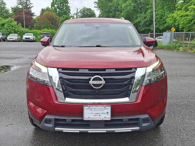 2023 Nissan Pathfinder SL 4WD