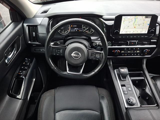2023 Nissan Pathfinder SL 4WD