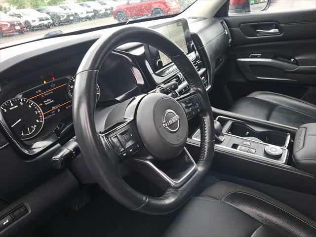 2023 Nissan Pathfinder SL 4WD