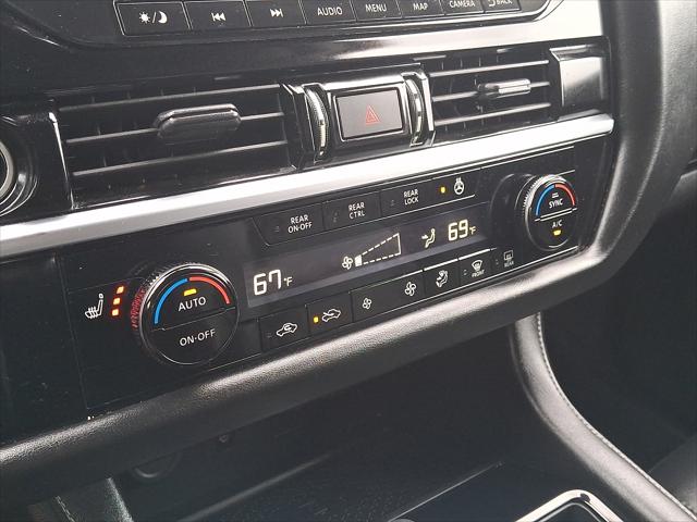 2023 Nissan Pathfinder SL 4WD