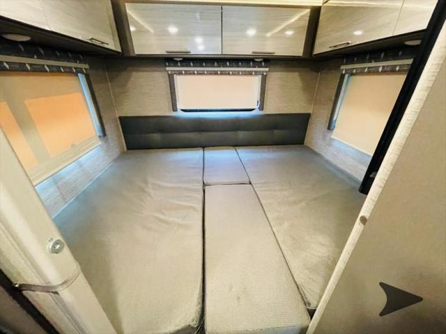 2024 Ford E-450 Stripped Unknown