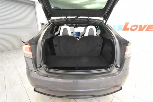 2023 Tesla Model X Standard Range