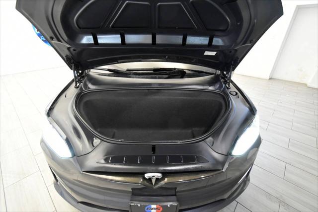 2023 Tesla Model X Standard Range