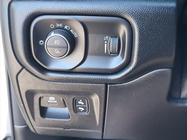 2021 Ram 1500 Lone Star Crew Cab 4x4 5'7" Box