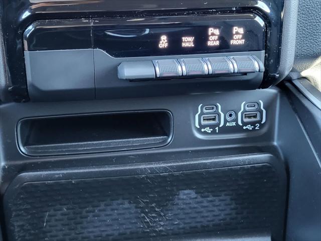 2021 Ram 1500 Lone Star Crew Cab 4x4 5'7" Box