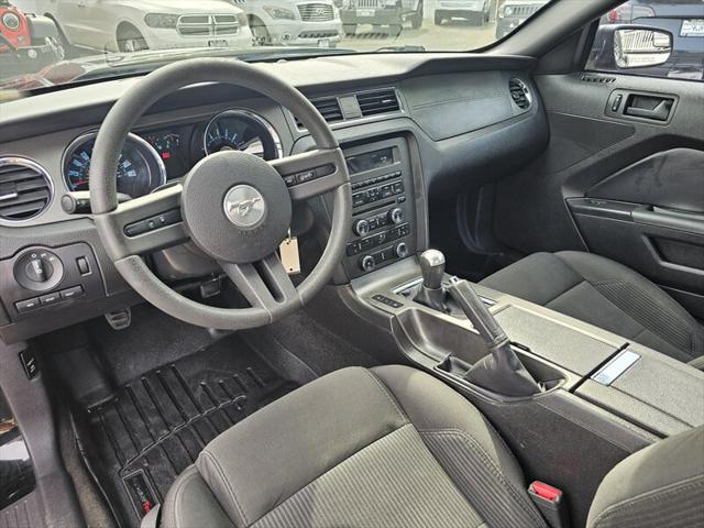 2012 Ford Mustang V6