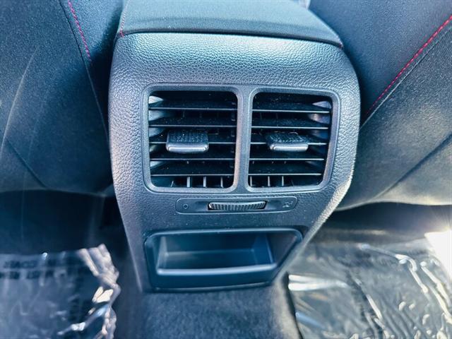 2013 Volkswagen GTI Wolfsburg Edition