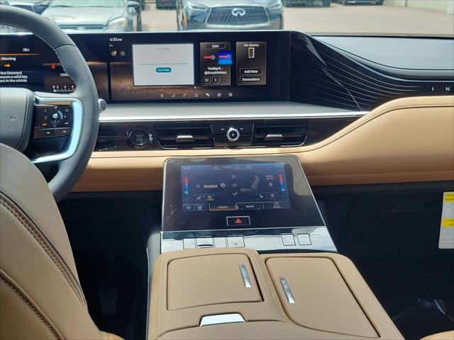 2026 INFINITI QX80 LUXE