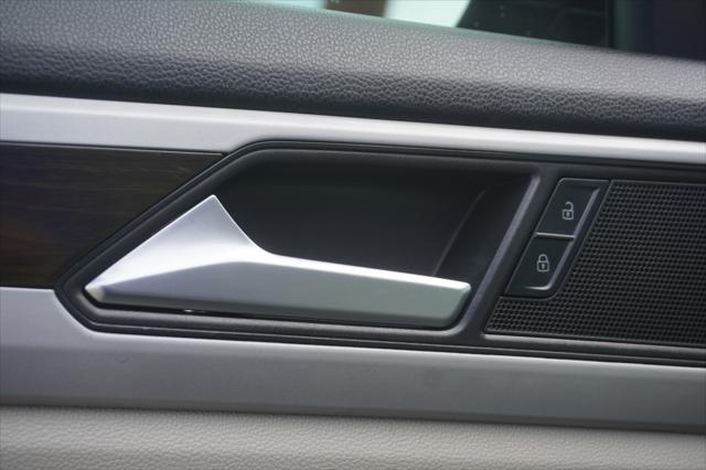 2022 Volkswagen Atlas 2.0T SE w/Technology