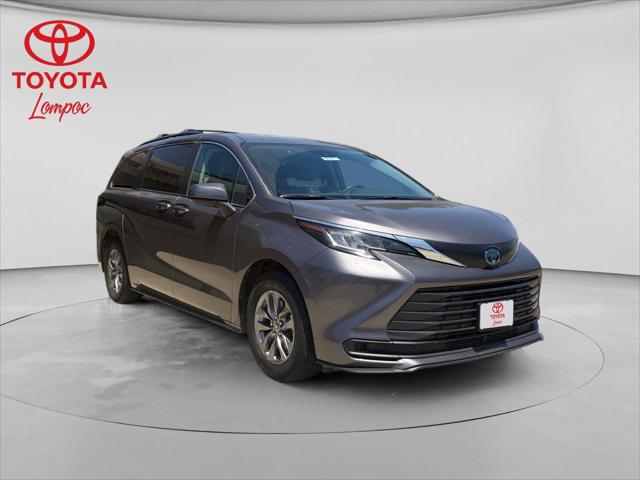 2023 Toyota Sienna LE