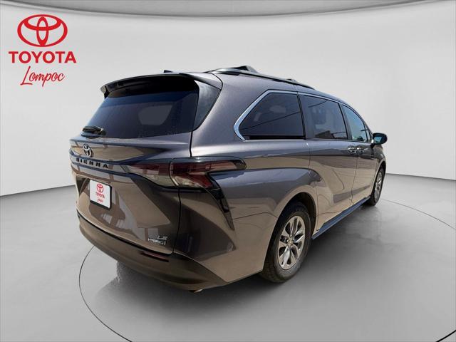 2023 Toyota Sienna LE