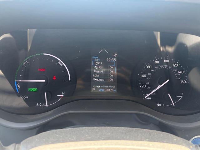 2023 Toyota Sienna LE