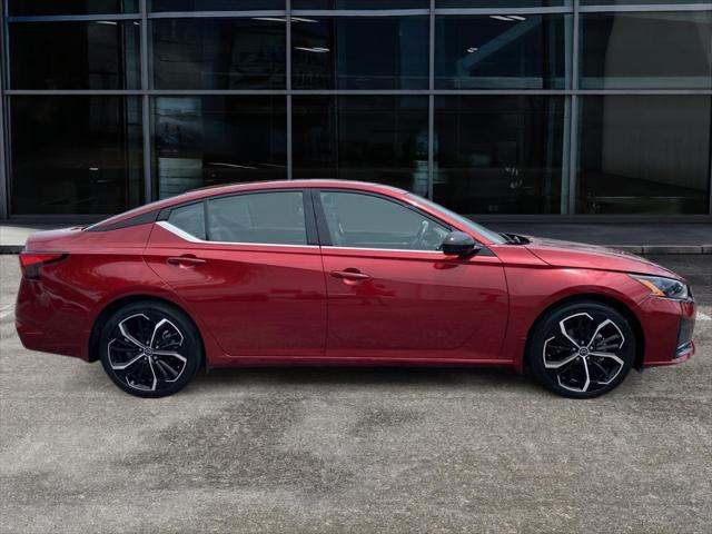 2023 Nissan Altima SR FWD