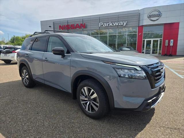 2023 Nissan Pathfinder SL 4WD for sale in Dover, OH
