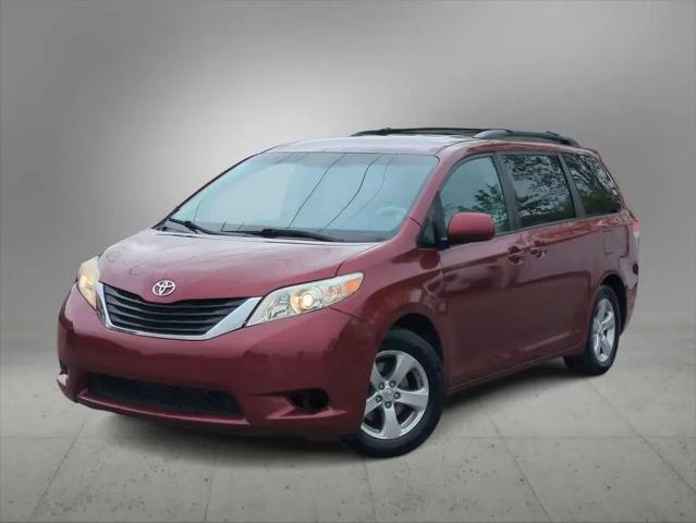 2013 Toyota Sienna LE V6 8 Passenger for sale in Farmington Hills, MI