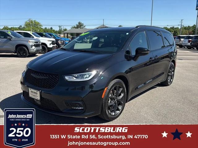 2025 Chrysler Pacifica Limited for sale in Scottsburg, IN