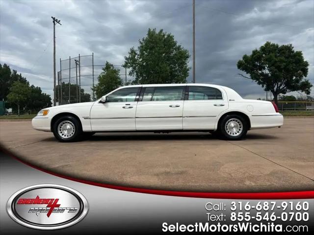 1999 Lincoln Town Car Executive for sale in Wichita, KS